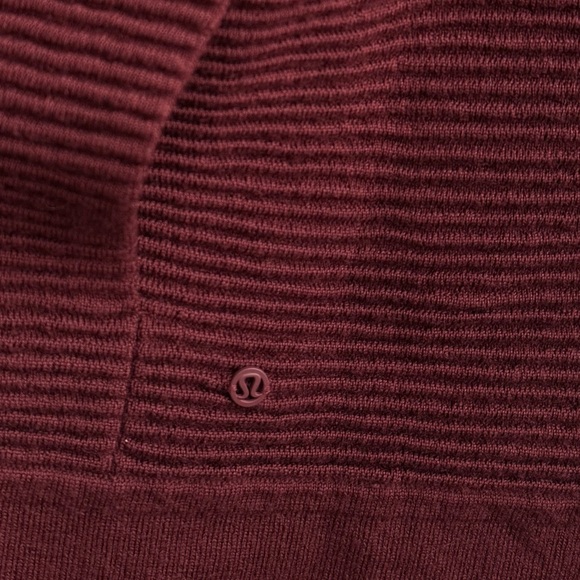 Lululemon Sit In Lotus Wrap II Ribbed Thumbholes Athleisure Merino Wool size 12 - Picture 5 of 8